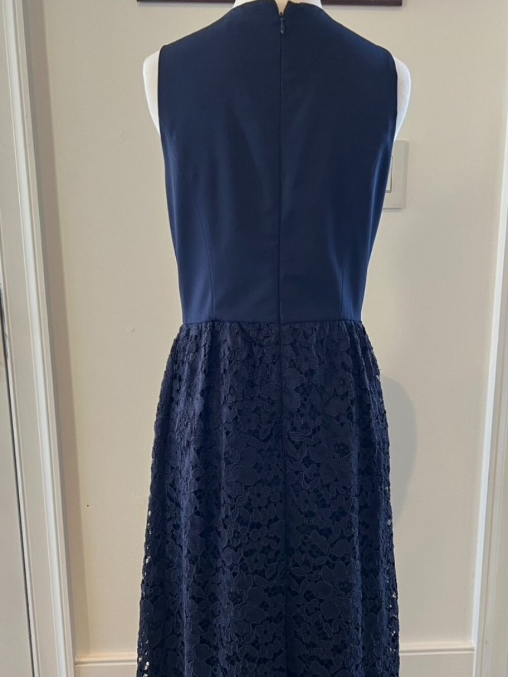 Shoshanna Navy Blue Sleeveless Midi Dress w/Solid Bodice, A-Line Lace Skirt, S:4 - Picture 6 of 11